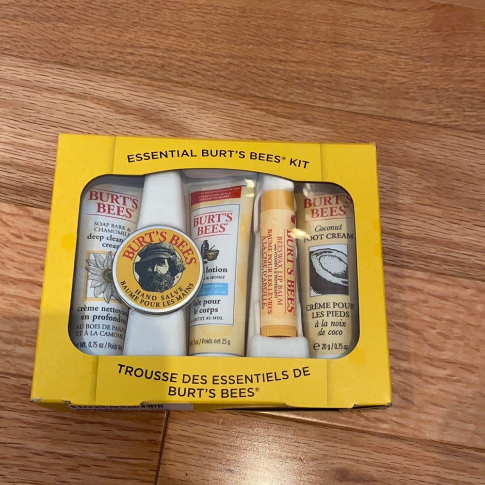 Brand new Burt’s Bees Essential Kit! Never opened!